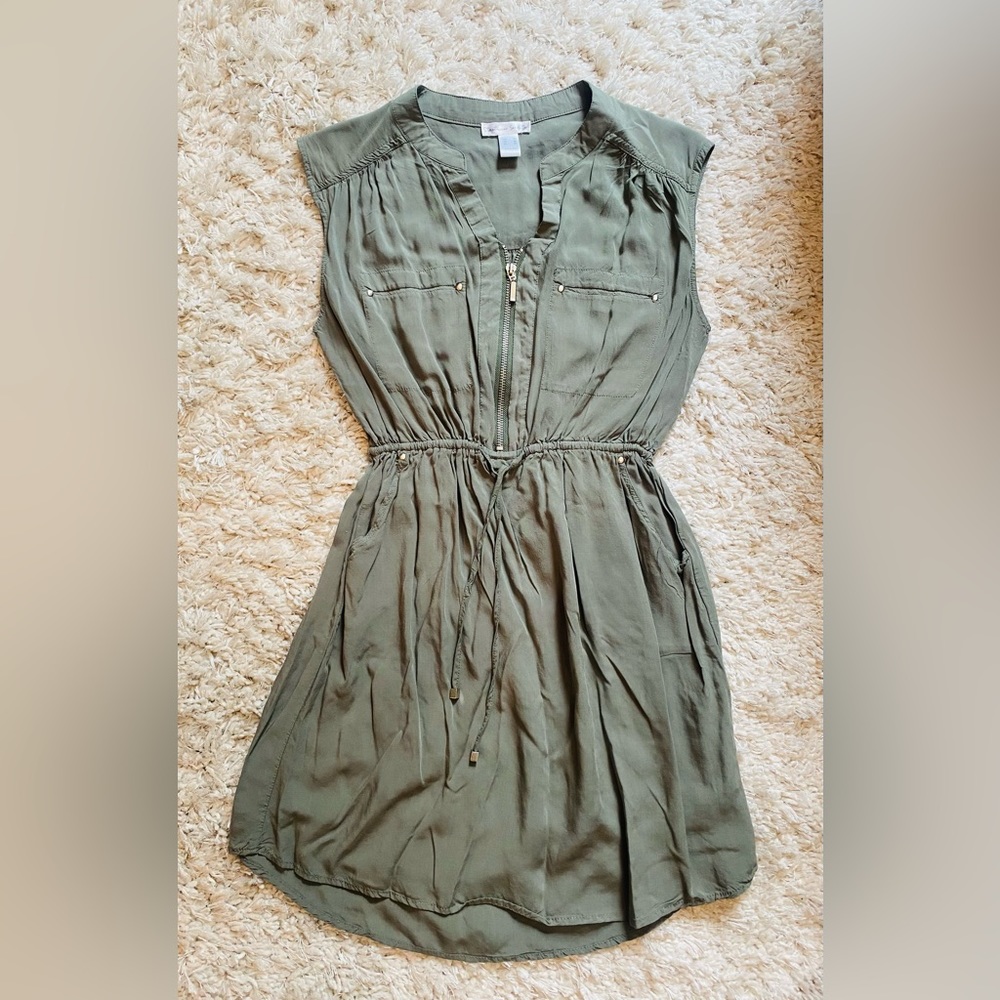 🌟SOLD🌟 Army green dress